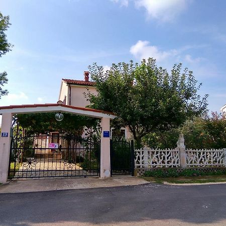 Apartment Gracijana Poreč Exterior foto